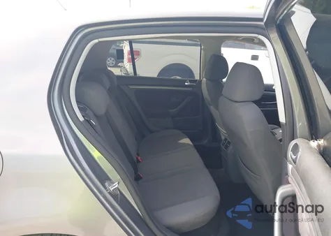 2007 Volkswagen Rabbit 4-Door из США, поврежденный, VIN WVWCR71K77W131185